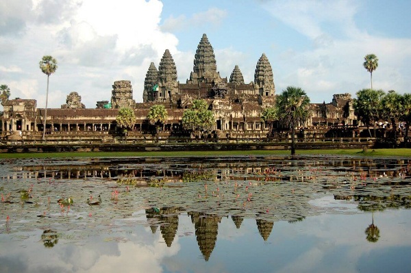 Beauté mystérieuse du complexe monumental d'Angkor